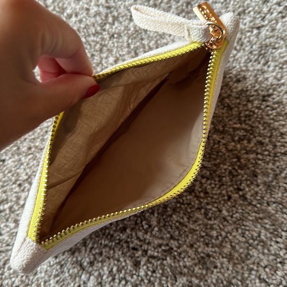 NOTED Zip Pouch - Picture 4 of 4
